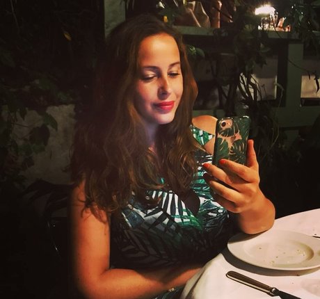 Serena Roberti adult actress photos