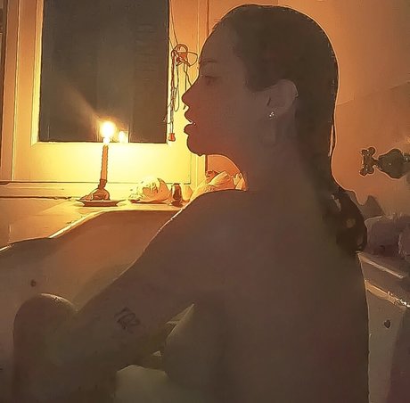 Lali Esposito hd actress picture