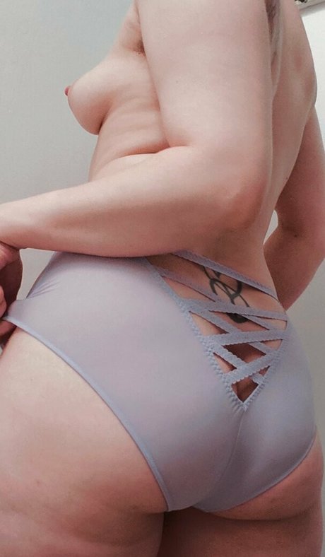 hollygraphixxx star top pictures