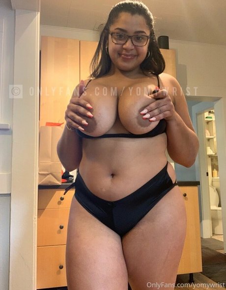 yomyareolas pornstar exclusive pics