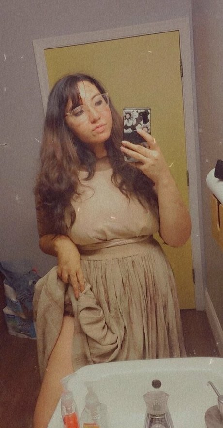 lextti hot model archive