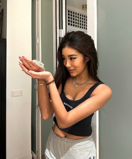 nopearii hd actress picture