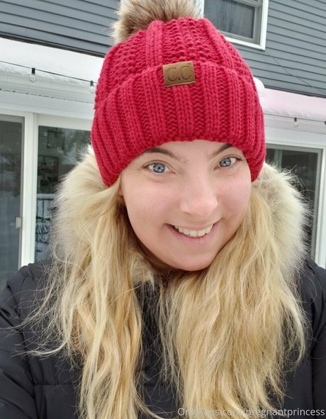 pregnantprincess actress pics