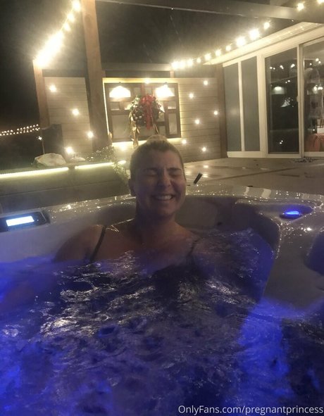 pregnantprincess beautiful star pictures