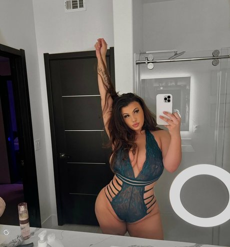 nightlynessa sexy star photos