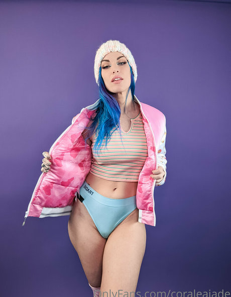 Coraleajade pornstar free picture