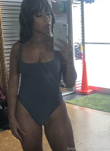 jasminereyez pornstar photo