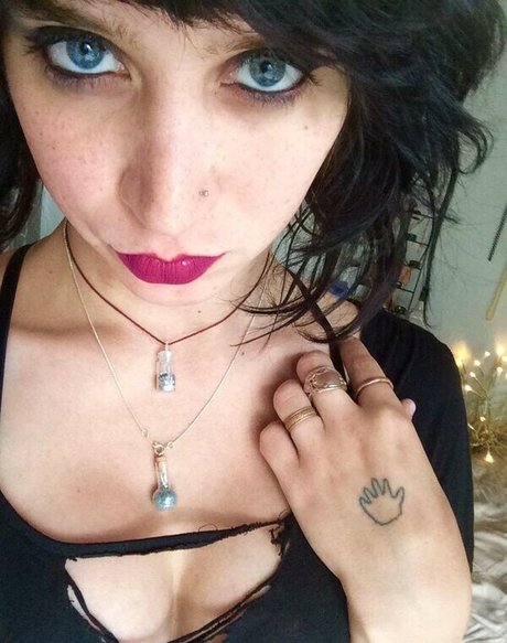 Adi Lockheart porn actress gallery