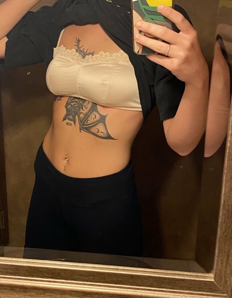 lustfullillian nudes star photos