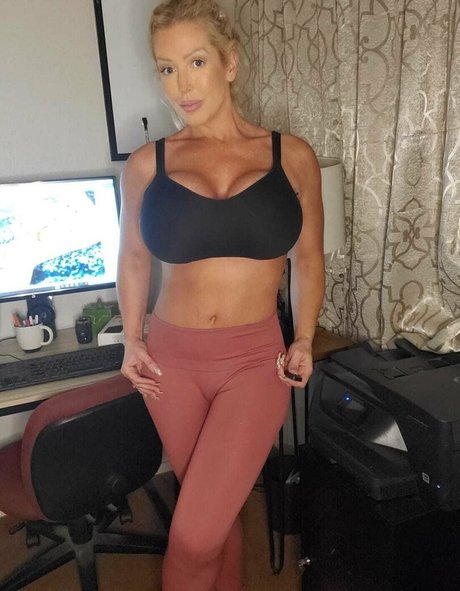 alurajenson2011 model naked pictures