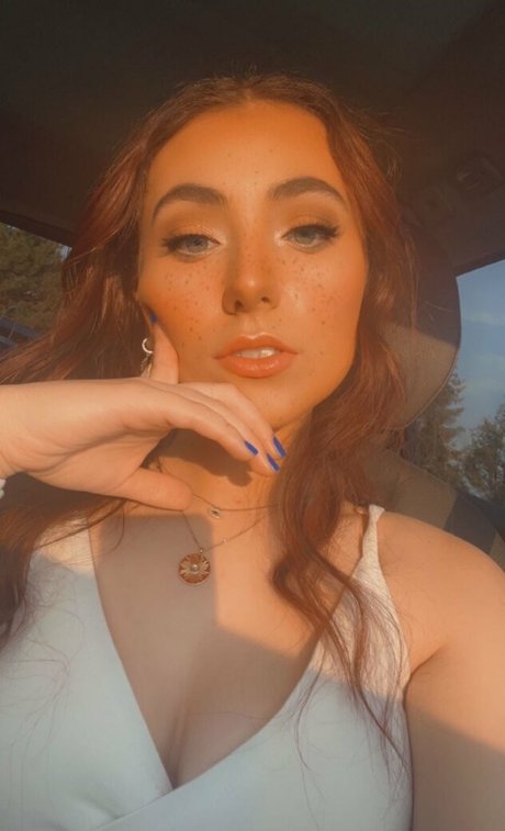 Kenna Cameron naked pornstar pic