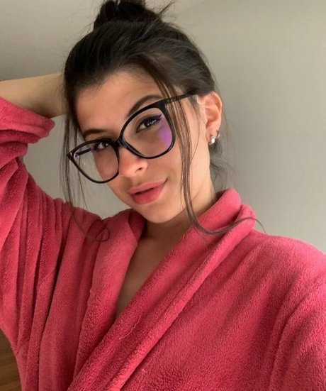 suele ss naked actress photos