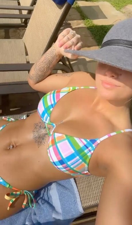 savvygirl fitness model art gallery