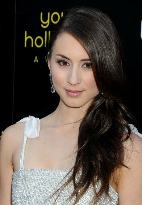 Troian Bellisario free model pictures