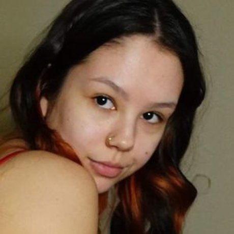 silkyvinyl hot actress photos