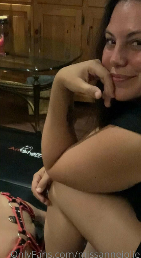 missannejolie star sexy pics