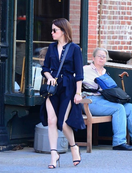 Claire Foy pretty pornstar photos