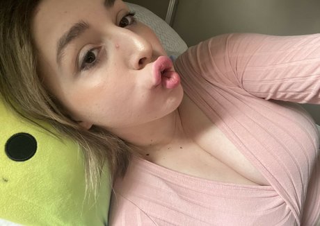 baddiealexaaa hot star image