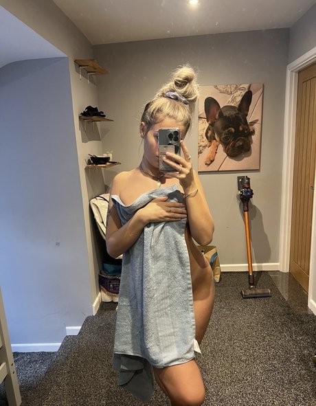 Izzymiddleton exclusive star archive