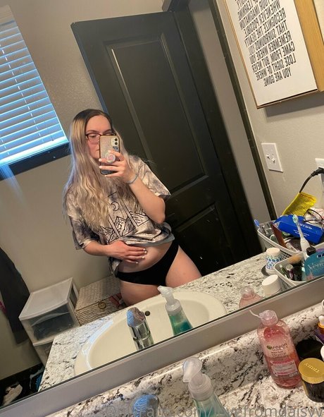 lovefromdaisyy pretty pornstar photo