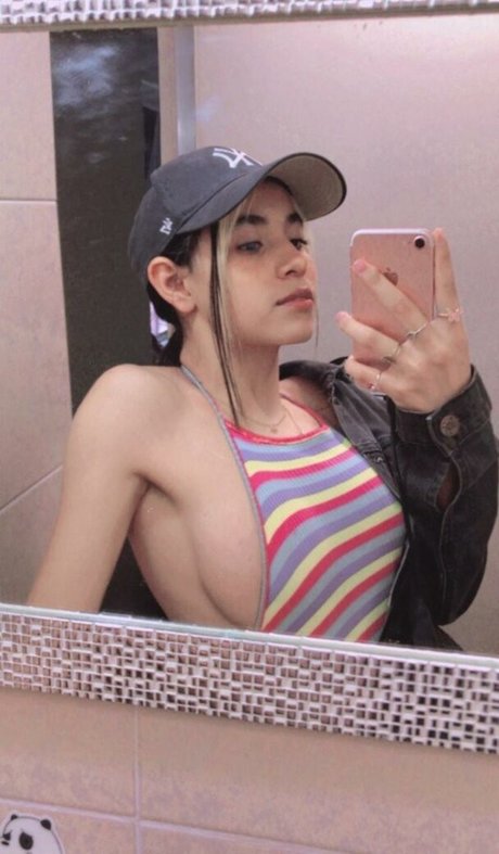 Cmp Perla model sexy image