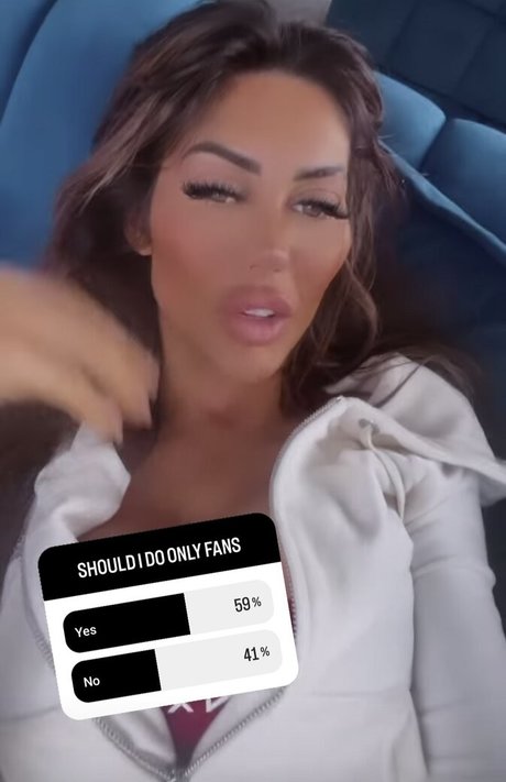 Chloe Ferry pretty star gallery