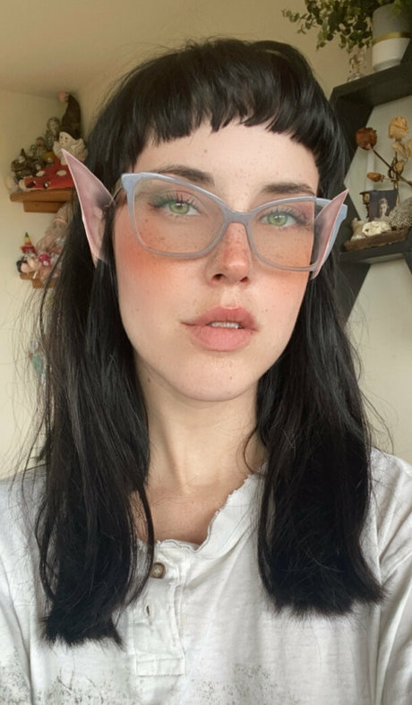 fionafawn art actress pic