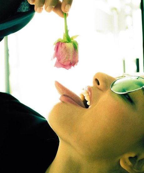 Ruxandra Porojnicu hot model pic