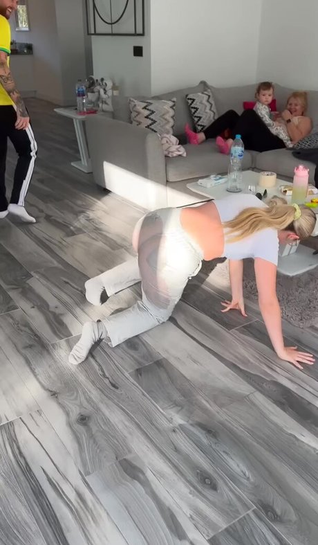 Liv Hanby perfect star archive