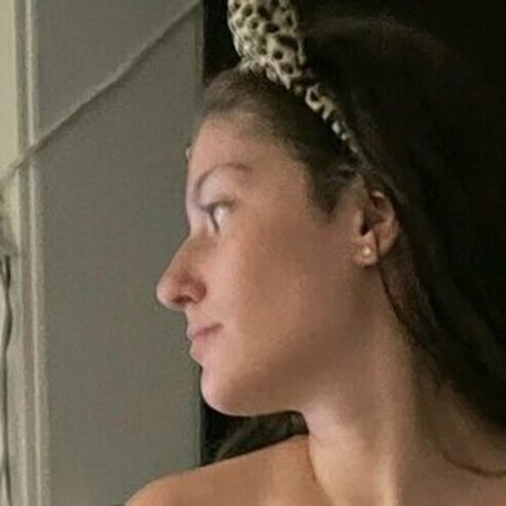 Hiyahoneyxo erotic star pictures