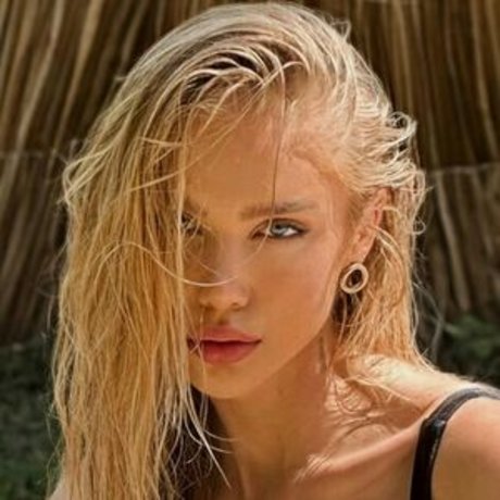 Sarahardel pornstar top photo