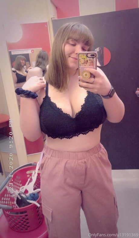 hannahbee840 erotic model picture