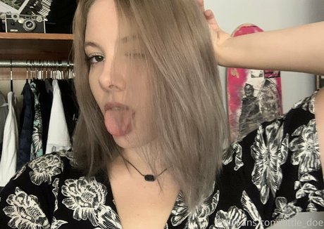 little doe free star photo