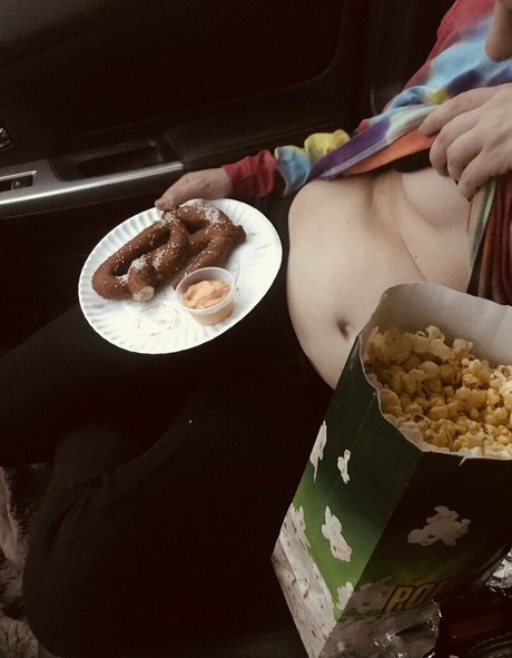 kristy kreme 89 model naked img