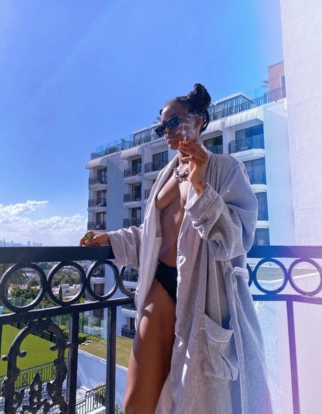 Madison Golden xxx model img