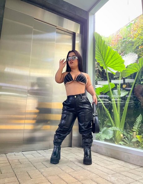 Maria Guevito star nudes pics