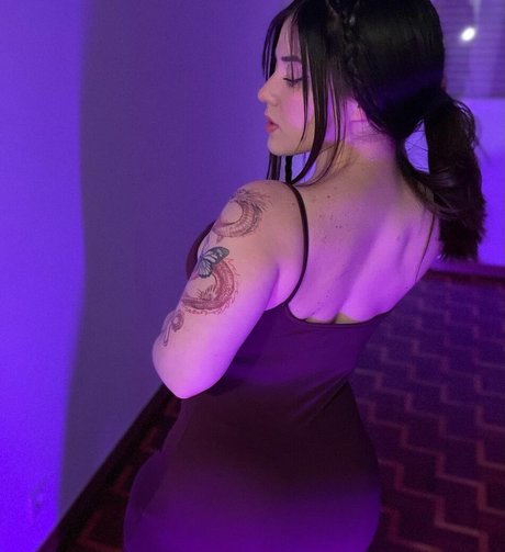 realkingcarle erotic model image