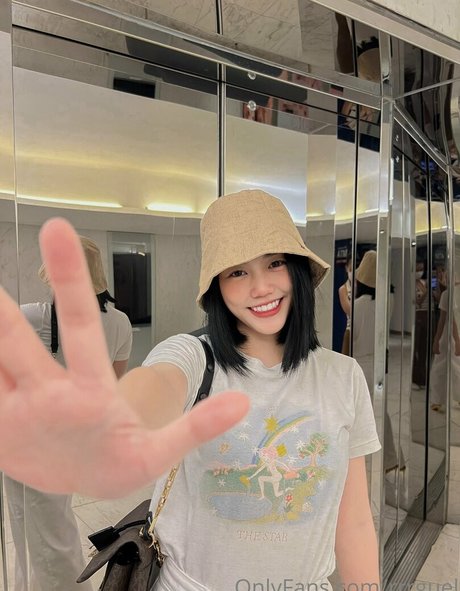 ragisan porn star img