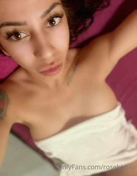 roseblackx adult star img