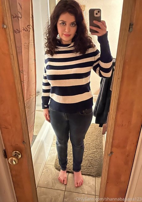 shannabanana123 pornstar hot pic