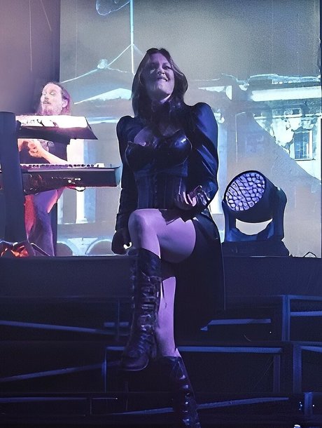 Floor Jansen Profile pic