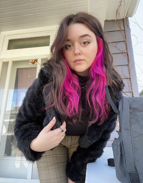 Electriclindsey pornstar pretty pics