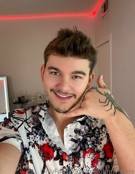 freejohnnystone model perfect gallery