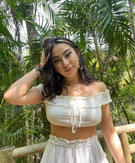 Sisterbryana high quality actress picture