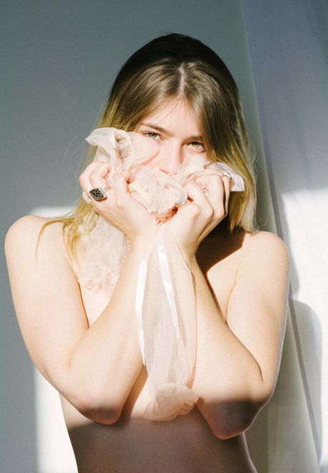 Lowkee Karlee star nude pics