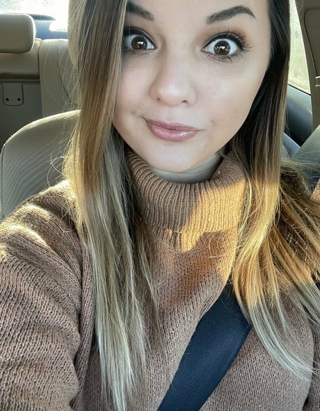 Payton Rae star erotic pic