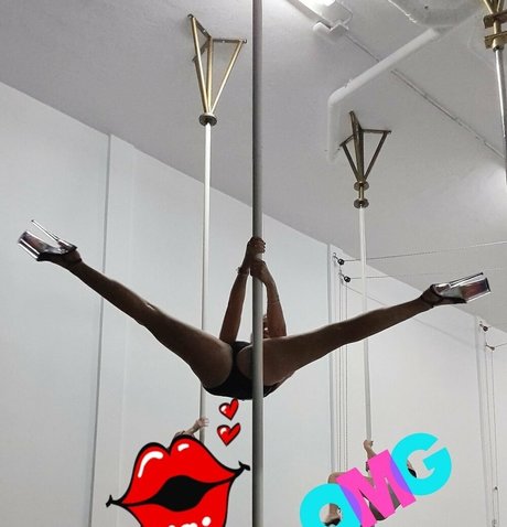 miss lau j top star image