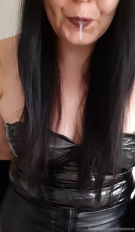 distannce pornstar sex pic