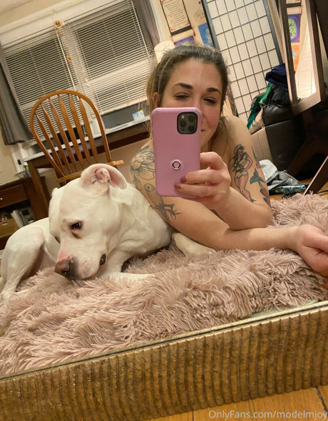 snaccs1zed model naked picture