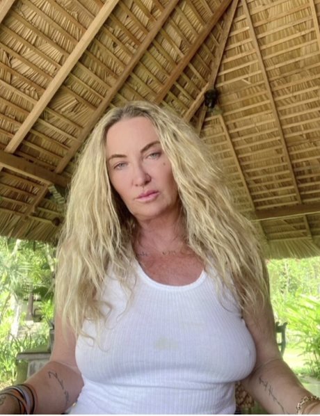 Meg Matthews model nudes image